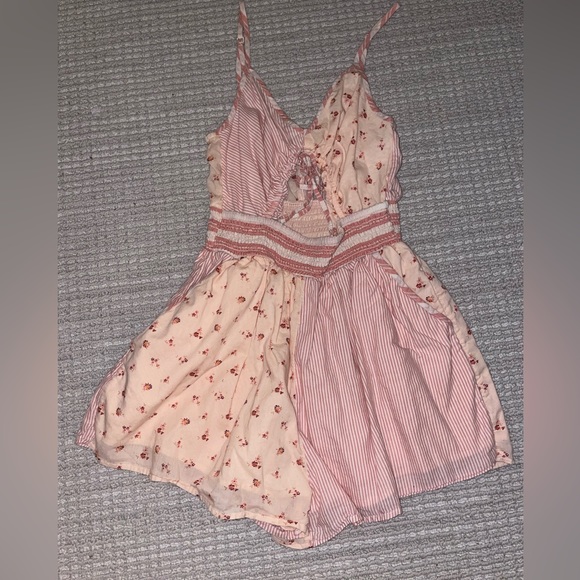 American Eagle Front Cut-Out Romper - Picture 2 of 6